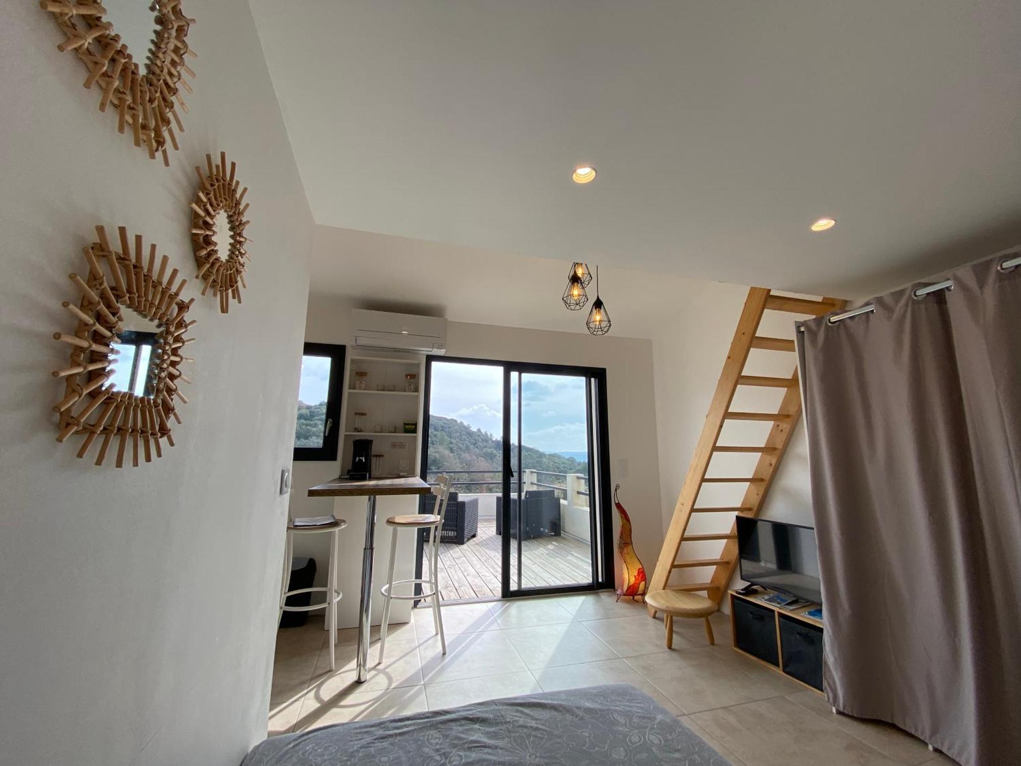 Studio Au Calme, Grande Terrasse Avec Vue Vallee Ginasservis Екстериор снимка